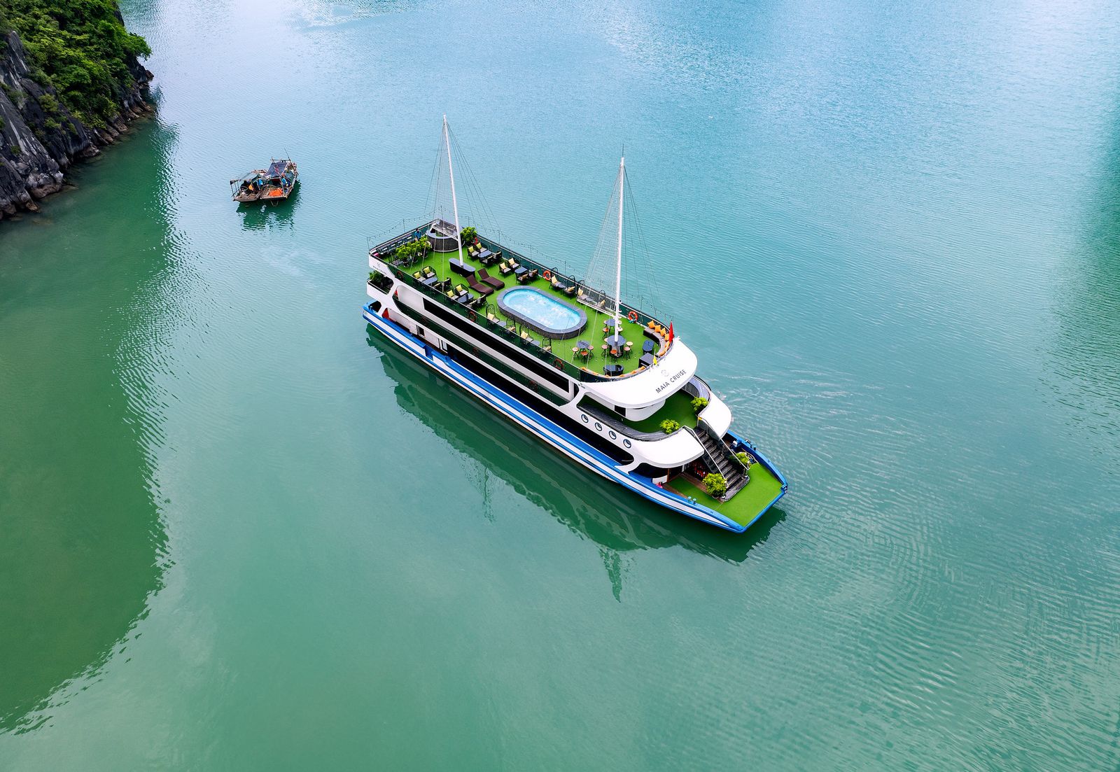 Maia Cruise on Ha Long Bay