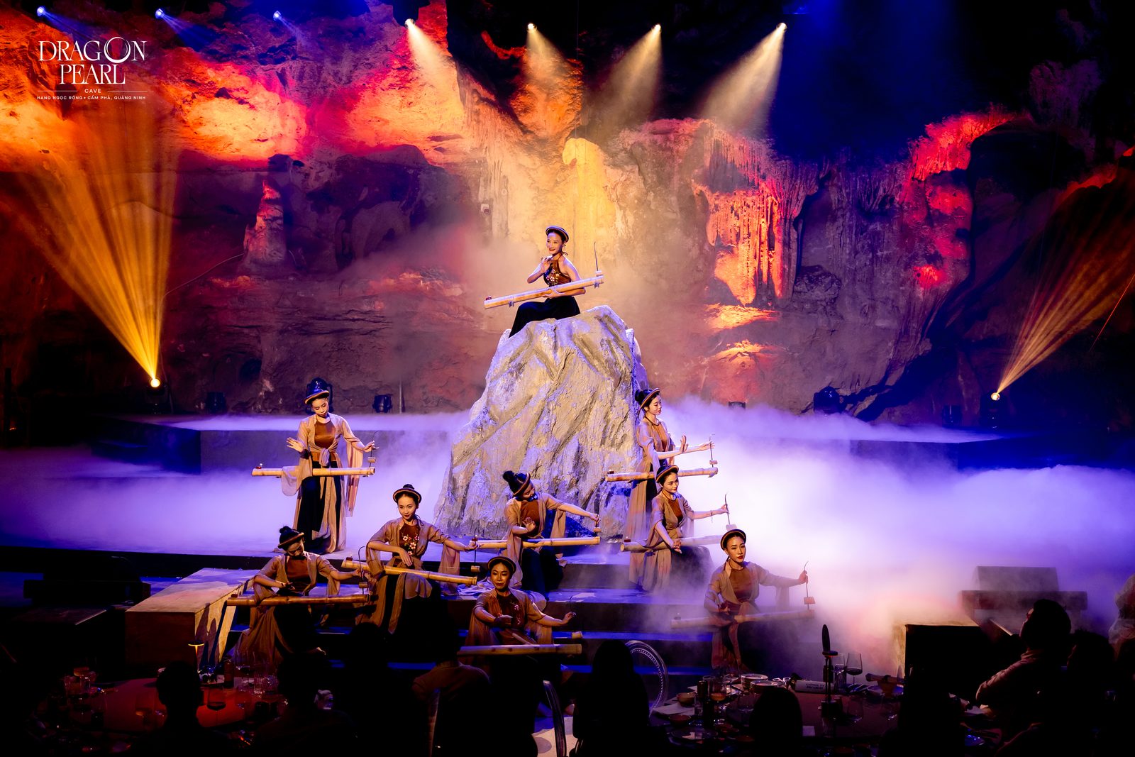 Dragon Pearl Cave dinner & show