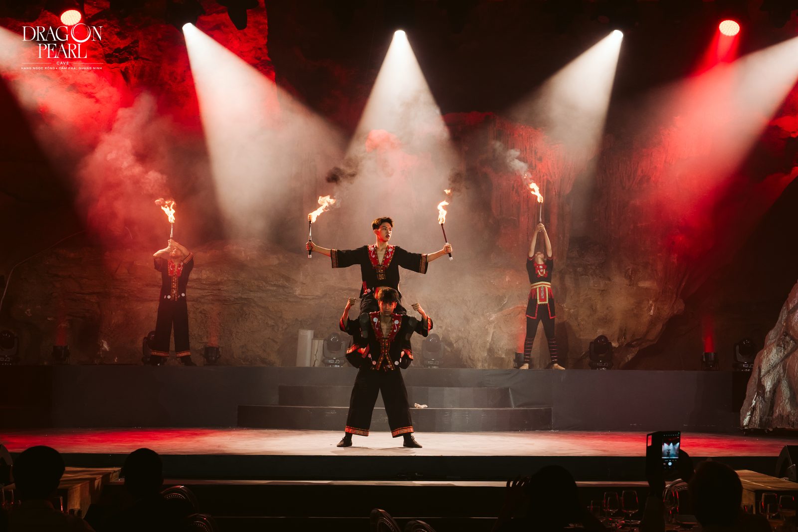 Dragon Pearl Cave dinner & show