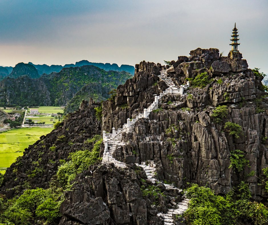 Ninh Binh scenic tour — limestone karsts and waterways