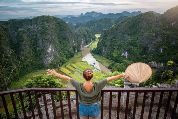 Ninh Binh scenic tour — limestone karsts and waterways